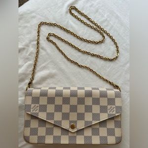 Louis Vuitton Felicie Pochette in Damier Azur